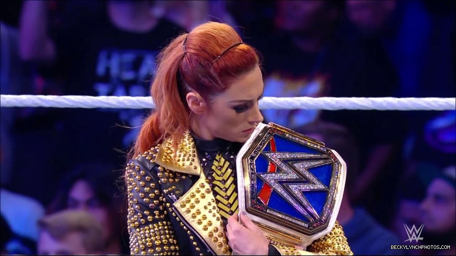 WWE_Friday_Night_SmackDown_2021_10_22_720p_HDTV_x264-Star_mkv_004842176.jpg