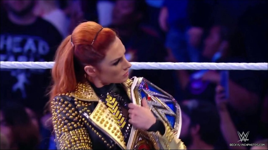 WWE_Friday_Night_SmackDown_2021_10_22_720p_HDTV_x264-Star_mkv_004861395.jpg