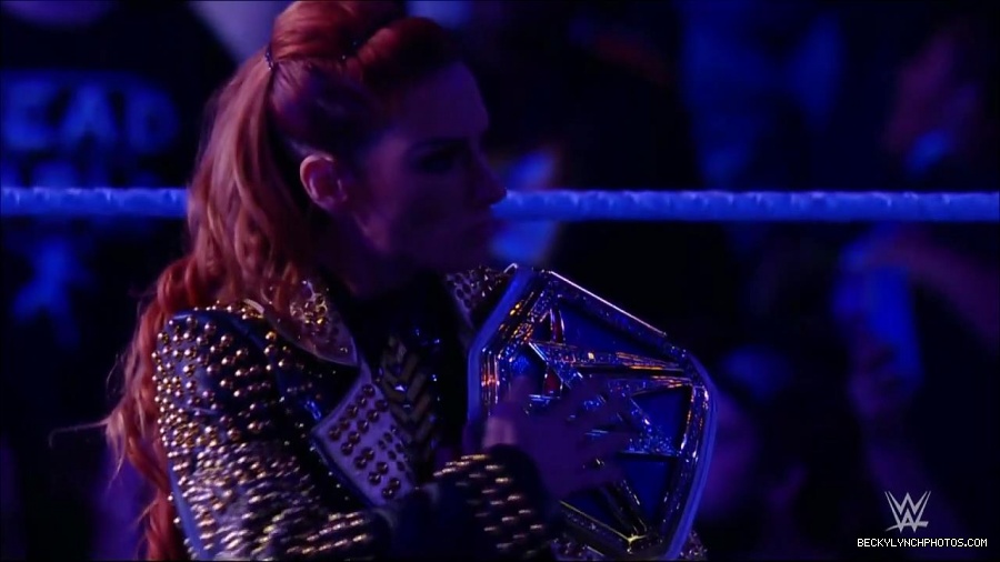 WWE_Friday_Night_SmackDown_2021_10_22_720p_HDTV_x264-Star_mkv_004871004.jpg