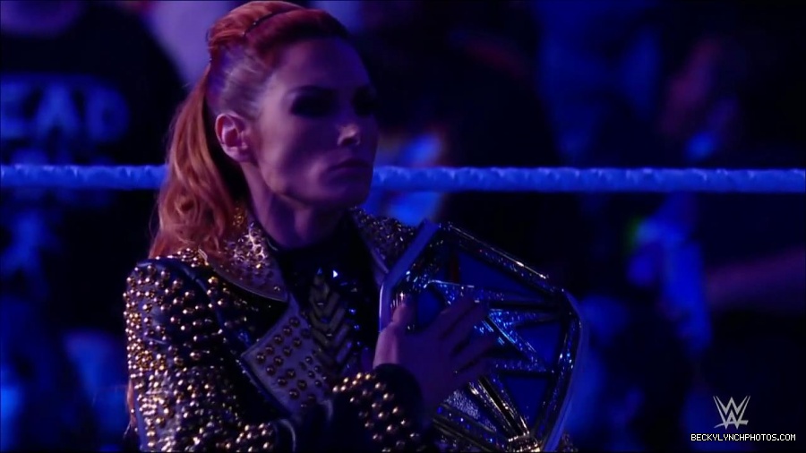 WWE_Friday_Night_SmackDown_2021_10_22_720p_HDTV_x264-Star_mkv_004872206.jpg