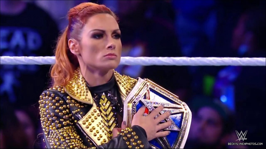 WWE_Friday_Night_SmackDown_2021_10_22_720p_HDTV_x264-Star_mkv_004873407.jpg