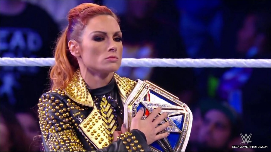 WWE_Friday_Night_SmackDown_2021_10_22_720p_HDTV_x264-Star_mkv_004873807.jpg