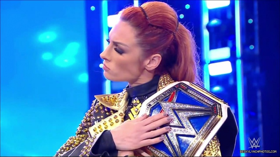 WWE_Friday_Night_SmackDown_2021_10_22_720p_HDTV_x264-Star_mkv_004879813.jpg