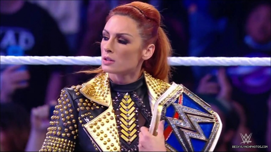 WWE_Friday_Night_SmackDown_2021_10_22_720p_HDTV_x264-Star_mkv_004882616.jpg
