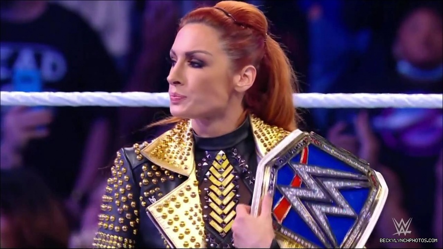 WWE_Friday_Night_SmackDown_2021_10_22_720p_HDTV_x264-Star_mkv_004883016.jpg