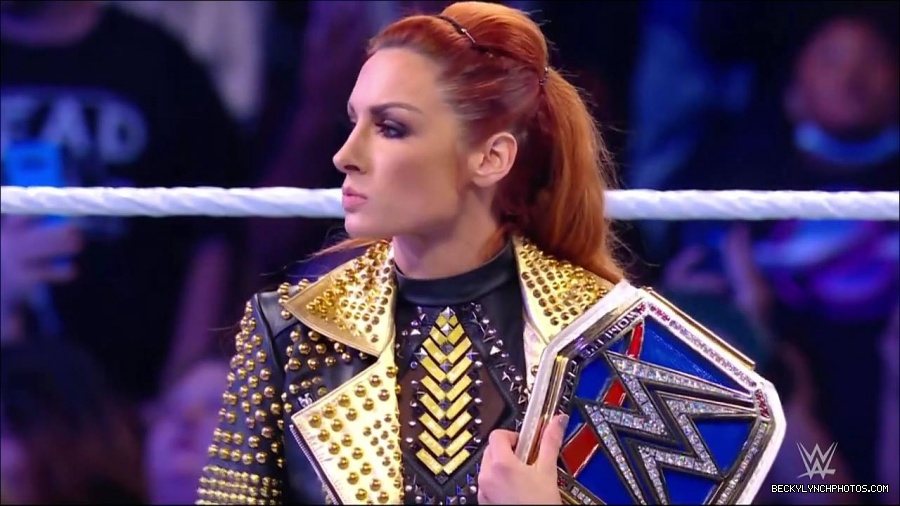 WWE_Friday_Night_SmackDown_2021_10_22_720p_HDTV_x264-Star_mkv_004883417.jpg