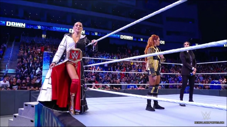 WWE_Friday_Night_SmackDown_2021_10_22_720p_HDTV_x264-Star_mkv_004894228.jpg