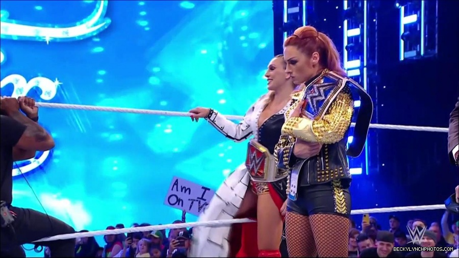 WWE_Friday_Night_SmackDown_2021_10_22_720p_HDTV_x264-Star_mkv_004905439.jpg