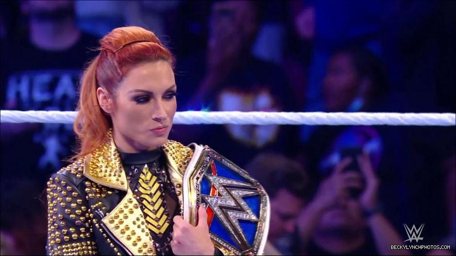 WWE_Friday_Night_SmackDown_2021_10_22_720p_HDTV_x264-Star_mkv_004911044.jpg