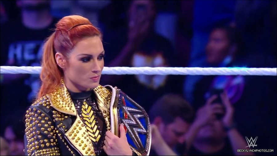 WWE_Friday_Night_SmackDown_2021_10_22_720p_HDTV_x264-Star_mkv_004911445.jpg