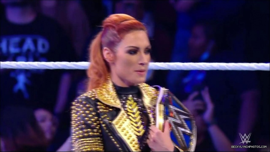 WWE_Friday_Night_SmackDown_2021_10_22_720p_HDTV_x264-Star_mkv_004913447.jpg