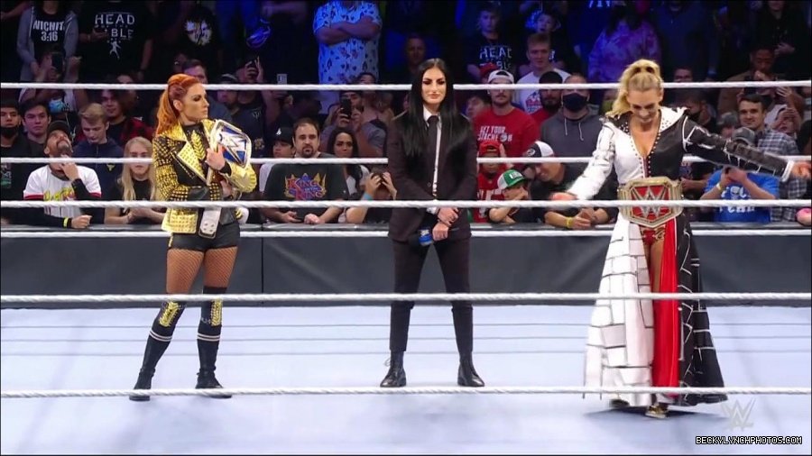 WWE_Friday_Night_SmackDown_2021_10_22_720p_HDTV_x264-Star_mkv_004923056.jpg