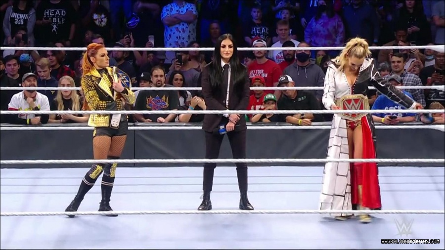 WWE_Friday_Night_SmackDown_2021_10_22_720p_HDTV_x264-Star_mkv_004923857.jpg