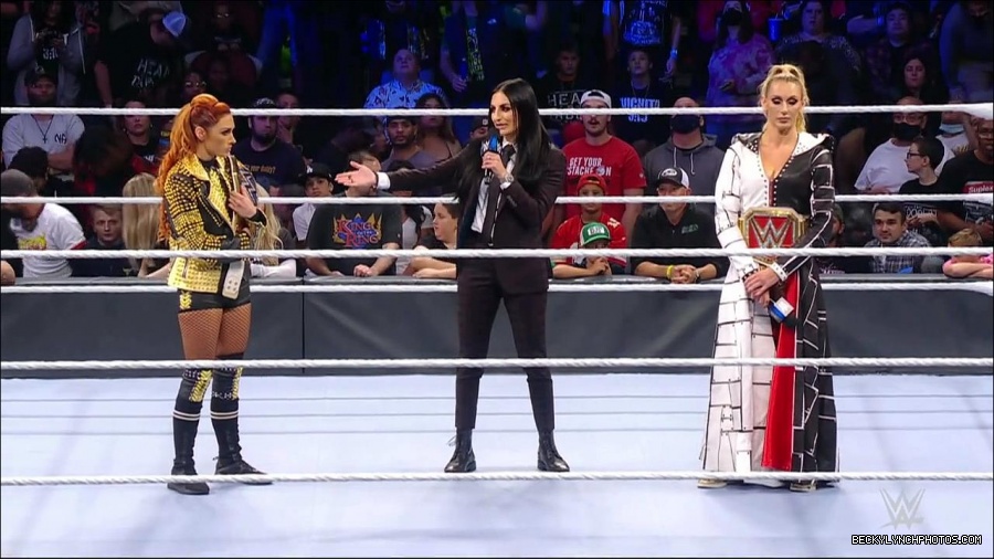 WWE_Friday_Night_SmackDown_2021_10_22_720p_HDTV_x264-Star_mkv_004933967.jpg