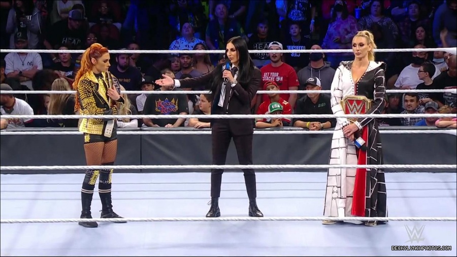 WWE_Friday_Night_SmackDown_2021_10_22_720p_HDTV_x264-Star_mkv_004934368.jpg