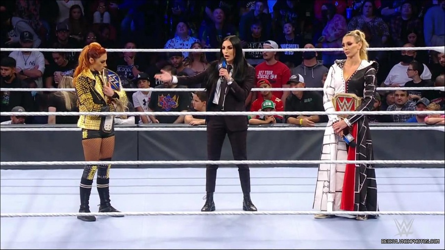 WWE_Friday_Night_SmackDown_2021_10_22_720p_HDTV_x264-Star_mkv_004935169.jpg