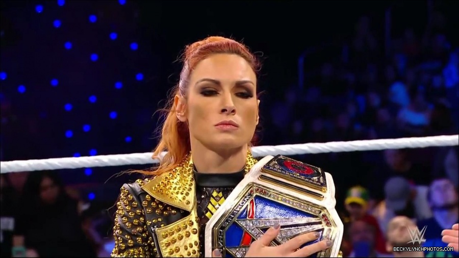 WWE_Friday_Night_SmackDown_2021_10_22_720p_HDTV_x264-Star_mkv_004937571.jpg