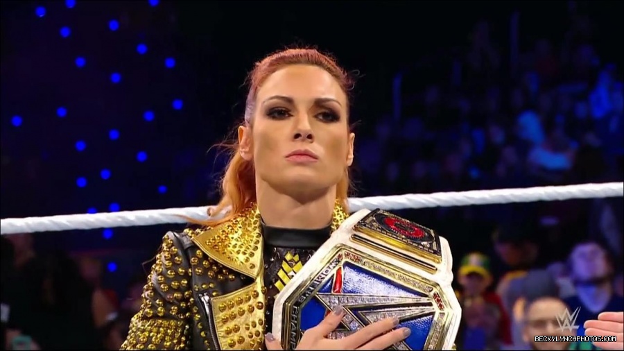 WWE_Friday_Night_SmackDown_2021_10_22_720p_HDTV_x264-Star_mkv_004937971.jpg