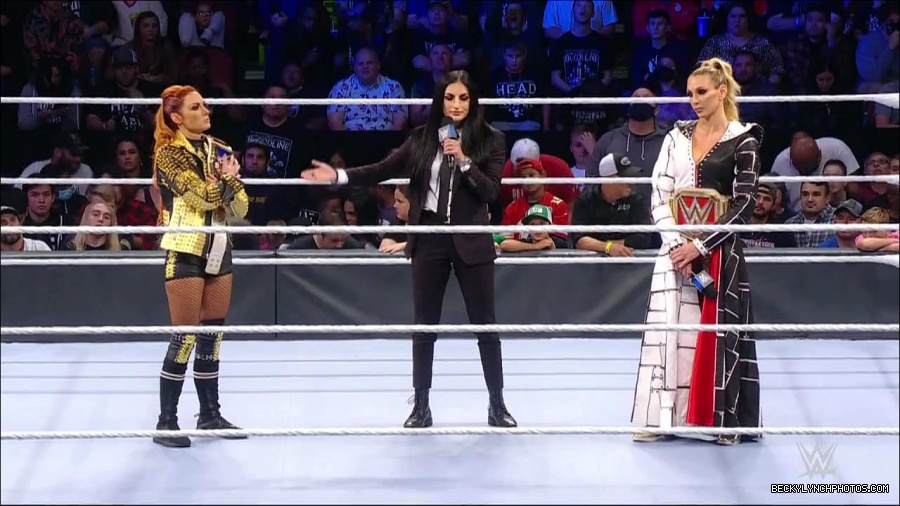 WWE_Friday_Night_SmackDown_2021_10_22_720p_HDTV_x264-Star_mkv_004938372.jpg