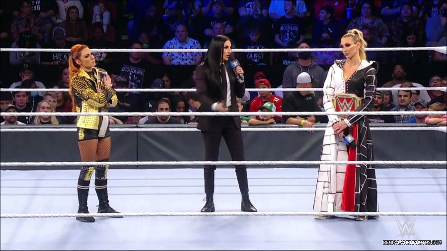 WWE_Friday_Night_SmackDown_2021_10_22_720p_HDTV_x264-Star_mkv_004939173.jpg
