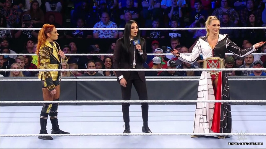WWE_Friday_Night_SmackDown_2021_10_22_720p_HDTV_x264-Star_mkv_004947581.jpg