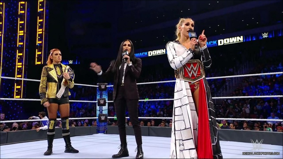 WWE_Friday_Night_SmackDown_2021_10_22_720p_HDTV_x264-Star_mkv_004951585.jpg