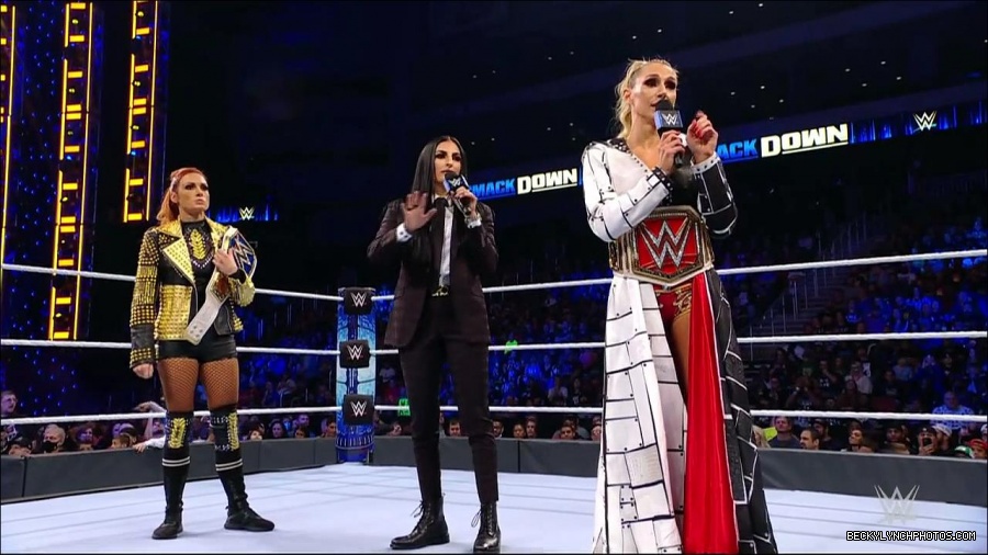 WWE_Friday_Night_SmackDown_2021_10_22_720p_HDTV_x264-Star_mkv_004951985.jpg