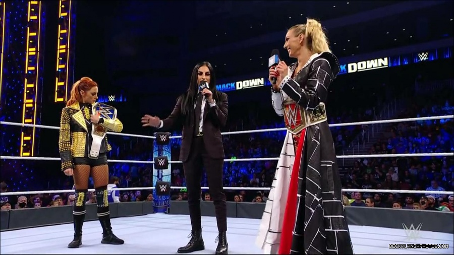 WWE_Friday_Night_SmackDown_2021_10_22_720p_HDTV_x264-Star_mkv_004953587.jpg