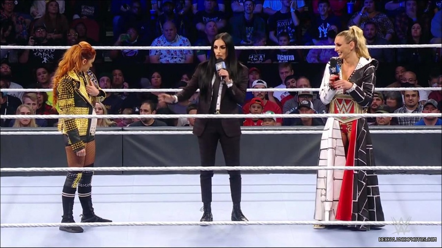 WWE_Friday_Night_SmackDown_2021_10_22_720p_HDTV_x264-Star_mkv_004954388.jpg