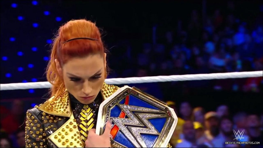 WWE_Friday_Night_SmackDown_2021_10_22_720p_HDTV_x264-Star_mkv_004957191.jpg