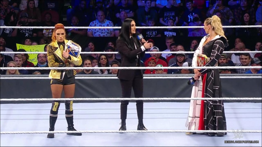 WWE_Friday_Night_SmackDown_2021_10_22_720p_HDTV_x264-Star_mkv_004960394.jpg