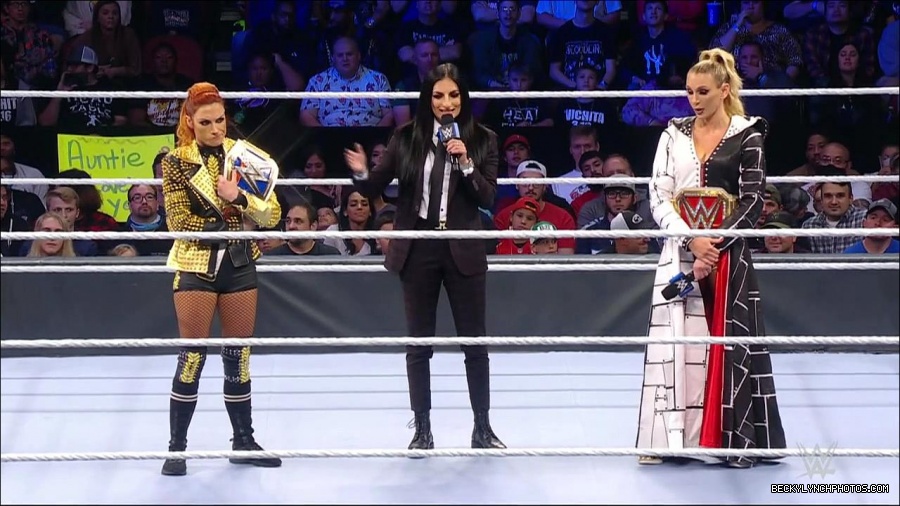 WWE_Friday_Night_SmackDown_2021_10_22_720p_HDTV_x264-Star_mkv_004962396.jpg