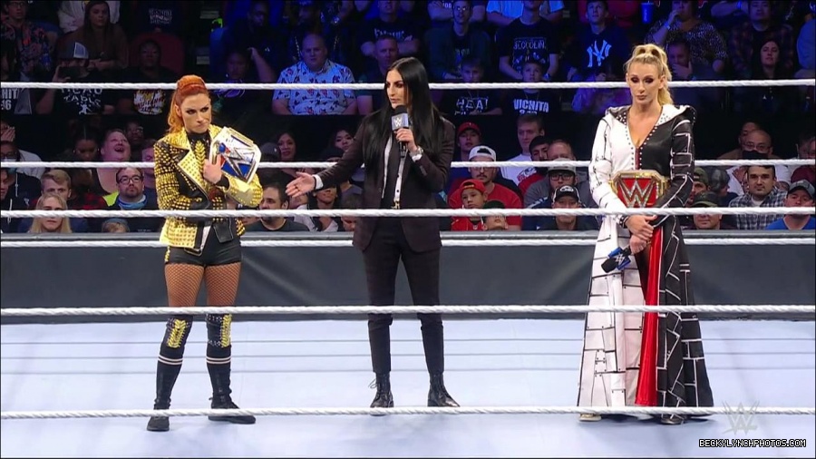 WWE_Friday_Night_SmackDown_2021_10_22_720p_HDTV_x264-Star_mkv_004963597.jpg