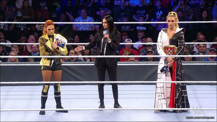 WWE_Friday_Night_SmackDown_2021_10_22_720p_HDTV_x264-Star_mkv_004963997.jpg
