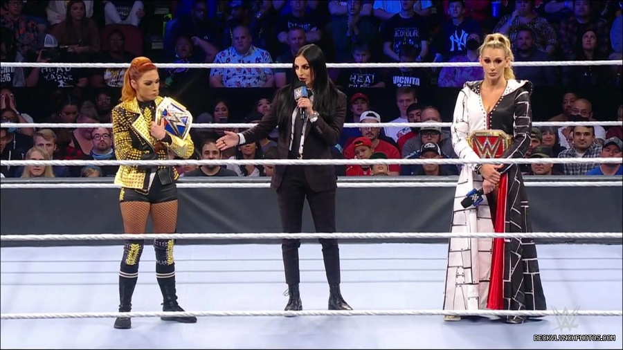 WWE_Friday_Night_SmackDown_2021_10_22_720p_HDTV_x264-Star_mkv_004964798.jpg
