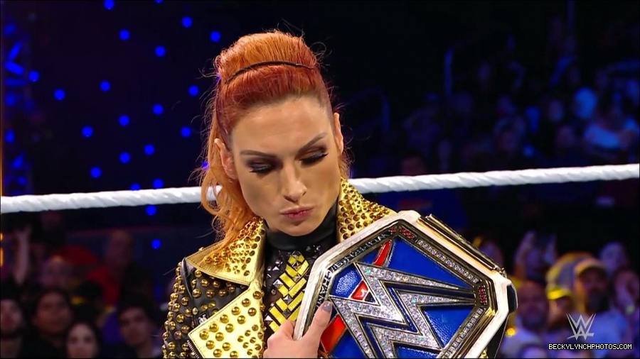 WWE_Friday_Night_SmackDown_2021_10_22_720p_HDTV_x264-Star_mkv_004968402.jpg