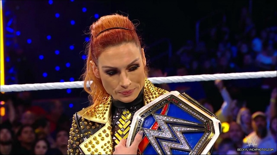 WWE_Friday_Night_SmackDown_2021_10_22_720p_HDTV_x264-Star_mkv_004970003.jpg