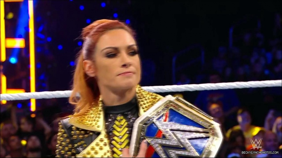 WWE_Friday_Night_SmackDown_2021_10_22_720p_HDTV_x264-Star_mkv_004974007.jpg