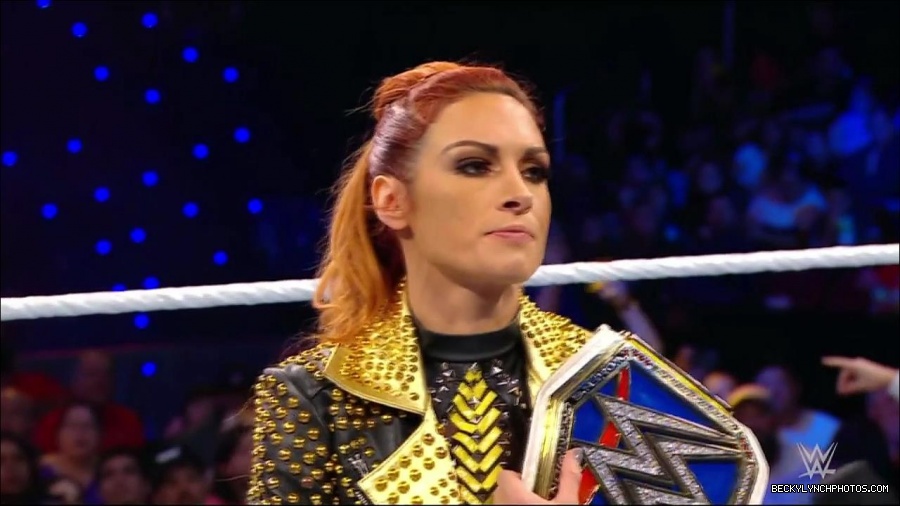 WWE_Friday_Night_SmackDown_2021_10_22_720p_HDTV_x264-Star_mkv_004975209.jpg