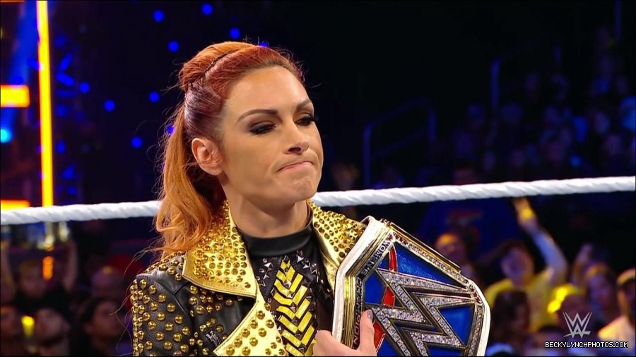 WWE_Friday_Night_SmackDown_2021_10_22_720p_HDTV_x264-Star_mkv_004978812.jpg