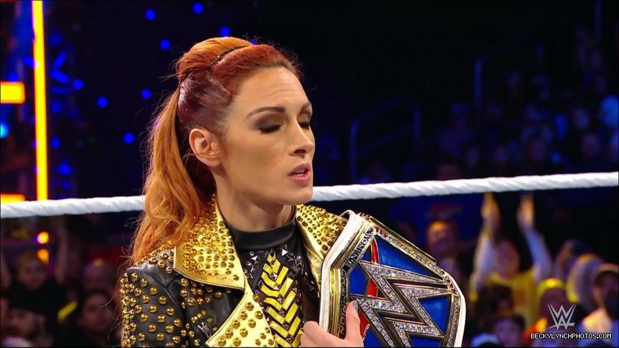 WWE_Friday_Night_SmackDown_2021_10_22_720p_HDTV_x264-Star_mkv_004985619.jpg