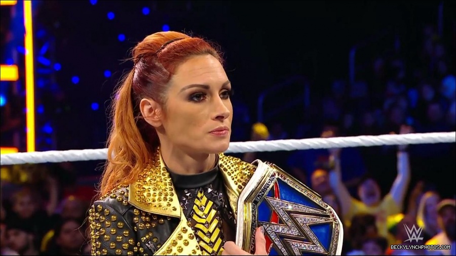 WWE_Friday_Night_SmackDown_2021_10_22_720p_HDTV_x264-Star_mkv_004986820.jpg
