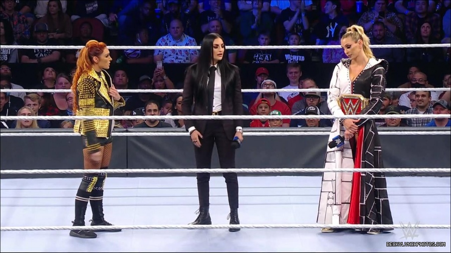 WWE_Friday_Night_SmackDown_2021_10_22_720p_HDTV_x264-Star_mkv_004990424.jpg