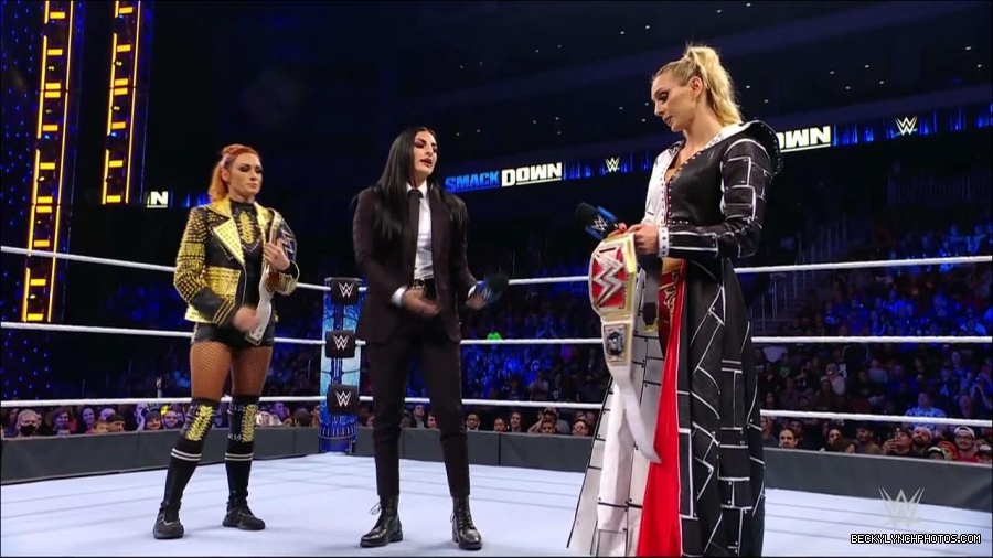 WWE_Friday_Night_SmackDown_2021_10_22_720p_HDTV_x264-Star_mkv_005000033.jpg