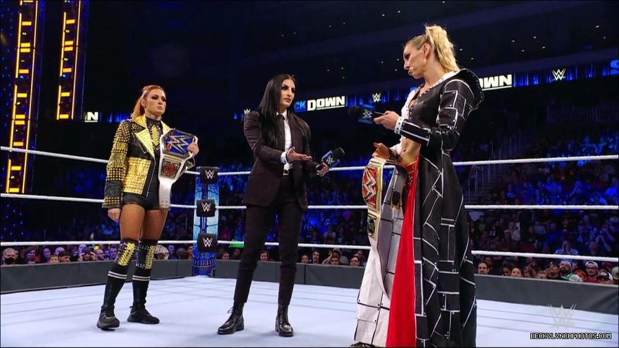 WWE_Friday_Night_SmackDown_2021_10_22_720p_HDTV_x264-Star_mkv_005002436.jpg