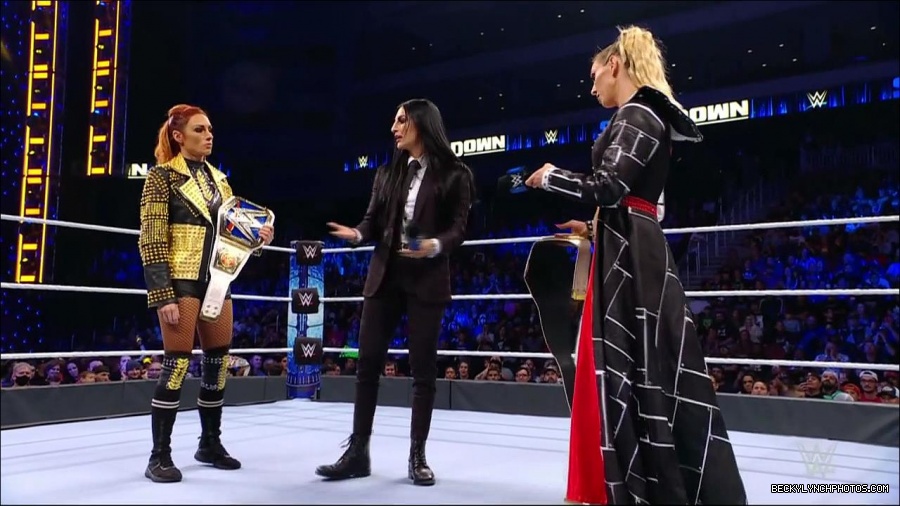 WWE_Friday_Night_SmackDown_2021_10_22_720p_HDTV_x264-Star_mkv_005003237.jpg