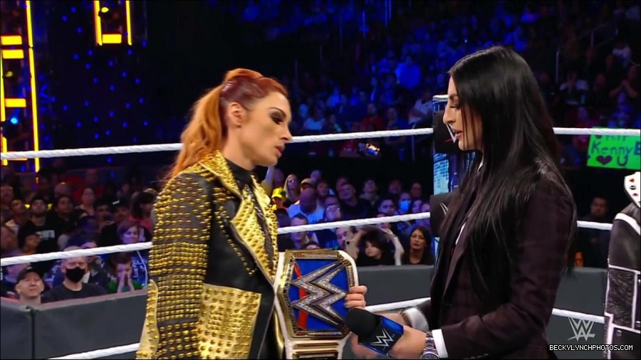 WWE_Friday_Night_SmackDown_2021_10_22_720p_HDTV_x264-Star_mkv_005008442.jpg
