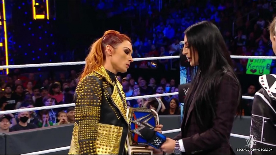 WWE_Friday_Night_SmackDown_2021_10_22_720p_HDTV_x264-Star_mkv_005008842.jpg