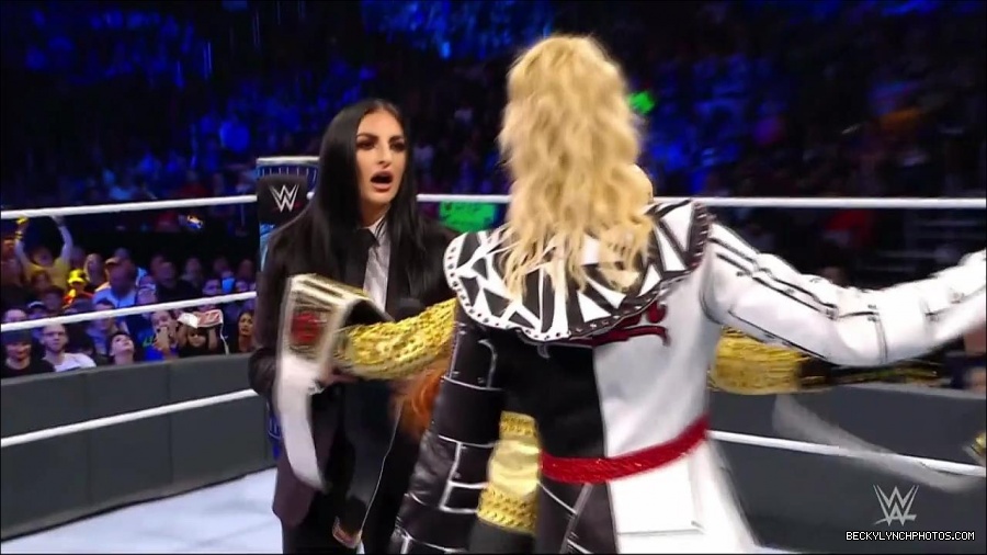 WWE_Friday_Night_SmackDown_2021_10_22_720p_HDTV_x264-Star_mkv_005010444.jpg
