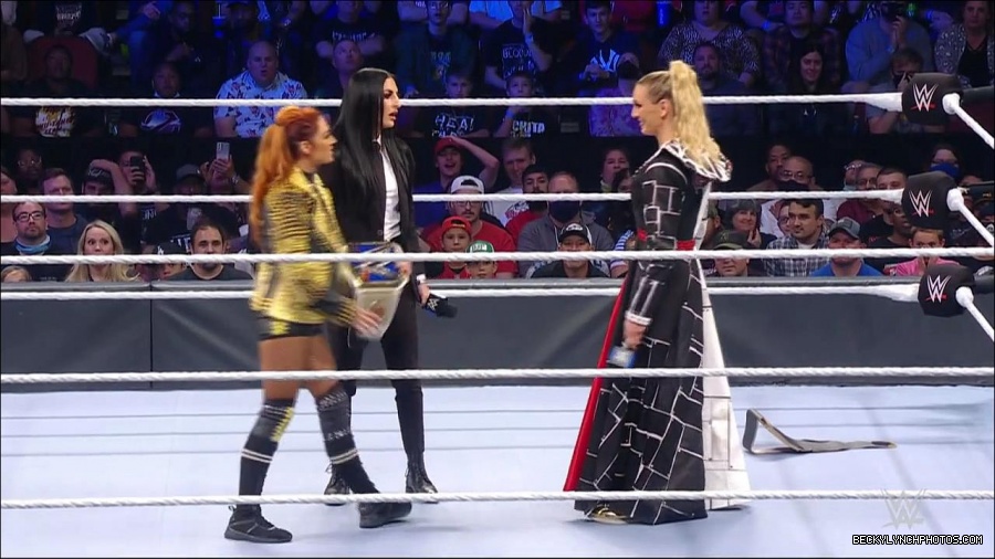 WWE_Friday_Night_SmackDown_2021_10_22_720p_HDTV_x264-Star_mkv_005013247.jpg
